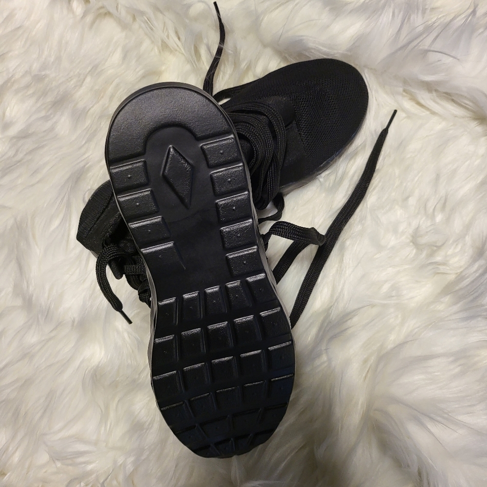 Shein black hardside sneakers - Picture 6 of 6